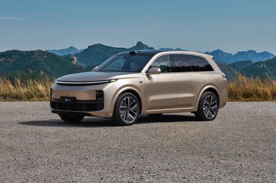 LI XIANG L8 Auto Large Luxury PHEV SUV 6 zitplaatsen Pure Electric Bereik 1315 kilometer