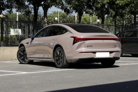 Neta S vierwielaandrijving sedan PHEV Assisted Driving Level L2
