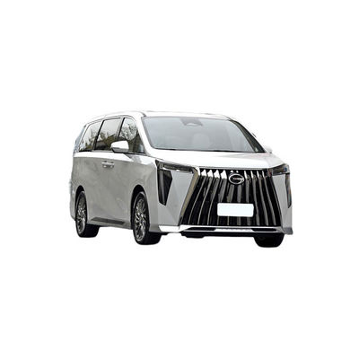GAC M8 Chinese brandstof aangedreven auto 5 deuren 7 zitplaatsen MPV Motor 2.0T