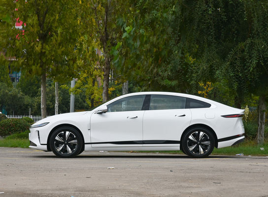 Chang'an A07 Sedan EV En Reev Twee combinaties Batterijduur 515 km (EV) En 1200 km (1.5T Engine Reev)
