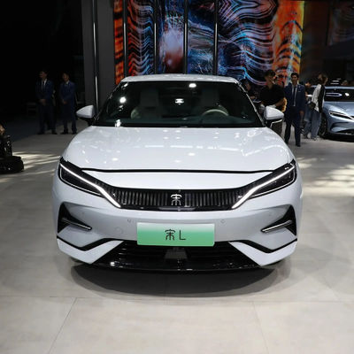 BYD's New Generation Pure Electric SUV SONG L 550KM-662KM Range Interieur Look