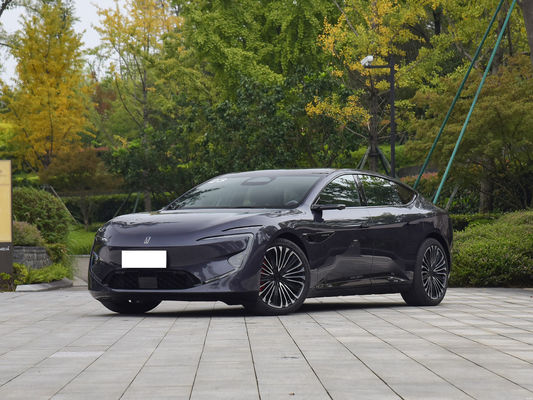 De 2025 AVATR 12 is een high-end elektrische sedan in China.