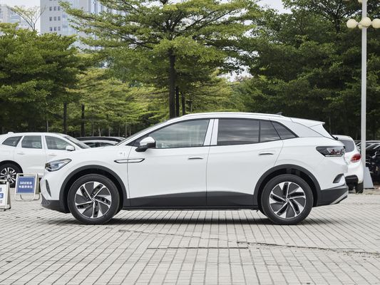 De 2024 Volkswagen ID.4 CROZZ, bereik 442 km-600 km.