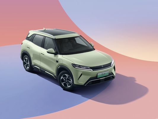 2025 BYD Yuan UP. heeft nieuwe slimme rijfuncties. zuiver elektrisch bereik van 301KM-401KM. beste prijs-kwaliteit verhouding.