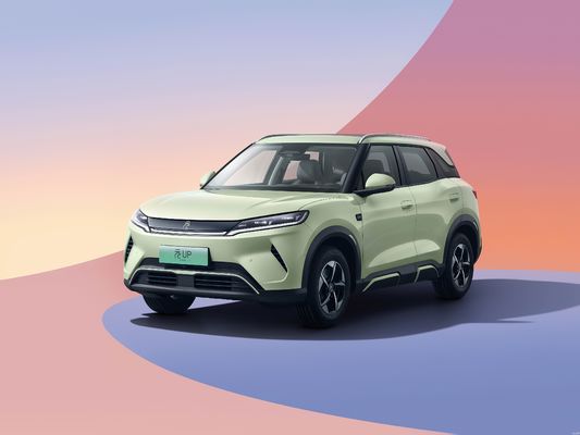 2025 BYD Yuan UP. heeft nieuwe slimme rijfuncties. zuiver elektrisch bereik van 301KM-401KM. beste prijs-kwaliteit verhouding.