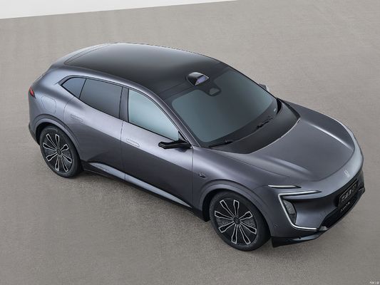 De Changan Avatr 07 is een nieuw high-end merk dat gezamenlijk is gecreëerd door CATL, Huawei en Chang'an Automobile.Het maakt het de meest kosteneffectieve intelligente aandrijving.