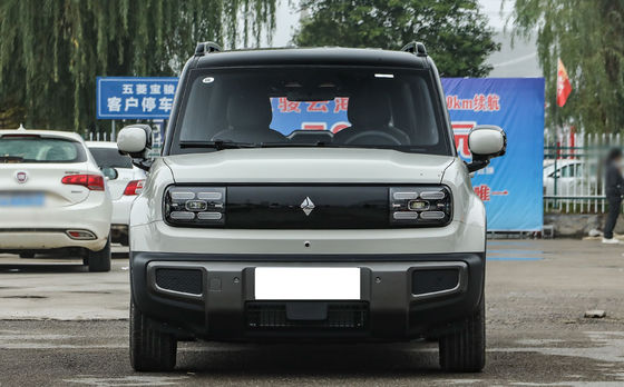De Baojun Yueye Plus is een Chinese elektrische auto met een kenmerkend vakvormig ontwerp, met een CLTC-bereik van 401 km.een uitzonderlijke prijs-kwaliteitverhouding bieden