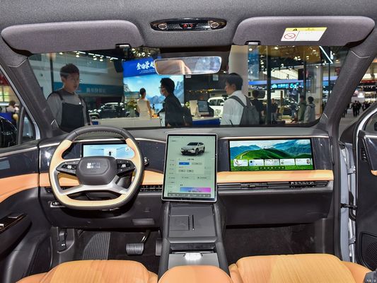 Geely Galaxy L7, aangedreven door 1.5L en 1.5T motoren, met een gecombineerd bereik van 1.370km en een puur elektrisch bereik van 115km. een kosteneffectieve plug-in hybride SUV.