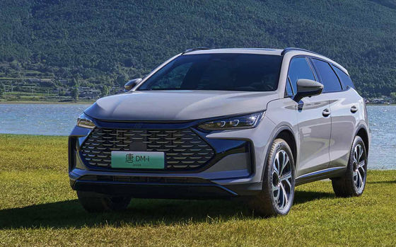 Gecombineerd rijbereik Chinese elektrische SUV draadloos smartphone opladen BYD TANG DMI